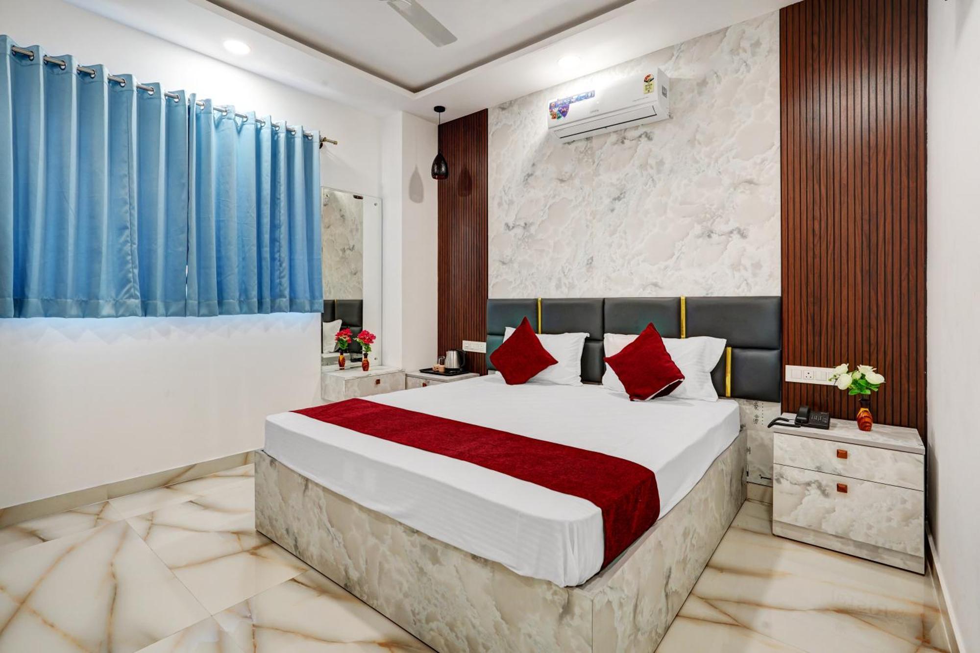 Hotel Sky Blue And Suites Бангалор Екстериор снимка